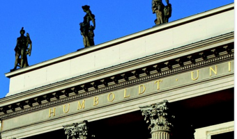 Absurd: Praca w poradni antydyskryminacyjnej – nie dla białych