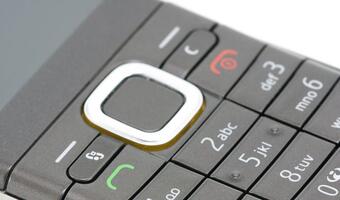 Przelew na numer telefonu? Polacy chętnie korzystają z technologicznych nowinek w finansach
