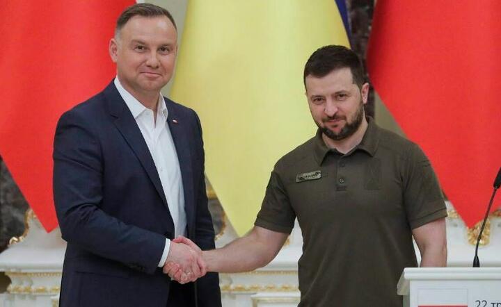 Andrzej Duda (L) i Wołodymyr Zełenski (P) / autor: PAP/EPA/Sergey Dolzhenko 