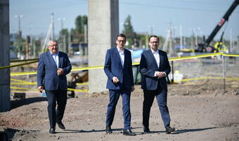 Premier: Stawiamy na kolej. „Ponad 200 mld zł inwestycji w całym kraju”