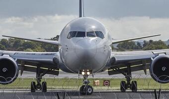 Szok na lotnisku Heathrow! Próba przemytu uranu w bagażu