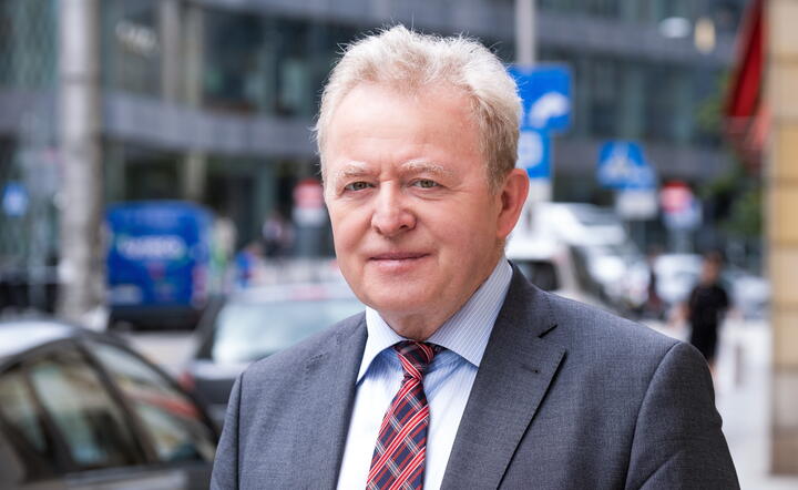 Komisarz Unii Europejskiej ds. rolnictwa Janusz Wojciechowski / autor: PAP