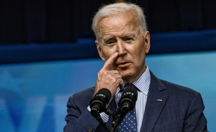 Prezydent Joseph Biden przeprowadza iście rooseveltowski plan inwestycji publicznych w Ameryce, kosztem drastycznego wzrostu podatków od firm / autor: PAP/EPA/Samuel Corum