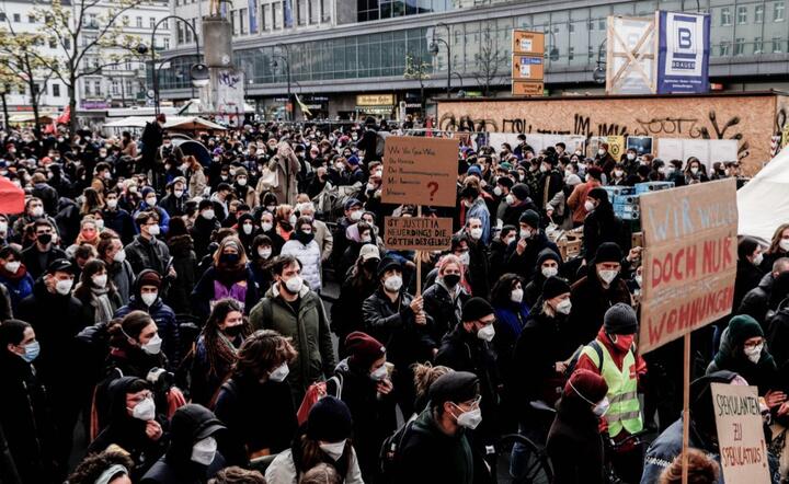 Protest w Berlinie / autor: PAP/EPA/FILIP SINGER