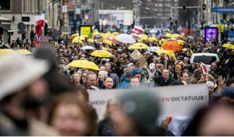 Holandia: Wielotysięczna demonstracja przeciw restrykcjom