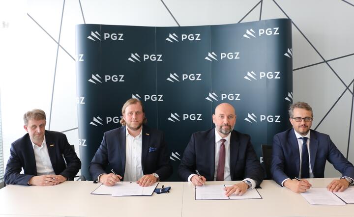 Podpisanie porozumienia / autor: twitter.com/PGZ_pl