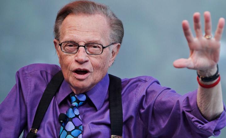 Larry King / autor: PAP/EPA/JOSE SENA GOULAO