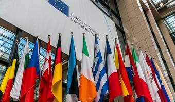PE zawiesił negocjacje nad wieloletnim budżetem. Co dalej?