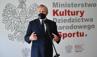 Gliński: Politykom potrzeba otwartości na postulaty młodych