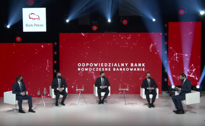 Cyfrowa transformacja w Pekao, klientów obsłużą chatboty i voice boty