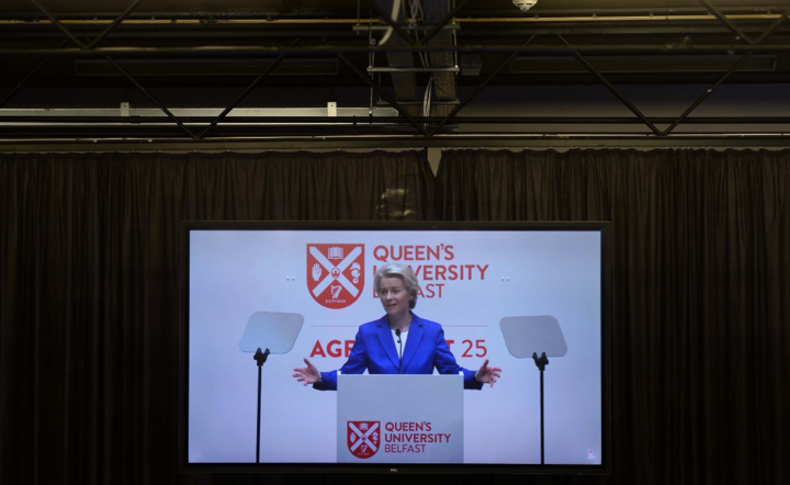 przewodnicząca Komisji Europejskiej Ursula von der Leyen / autor: PAP/EPA/MARK MARLOW