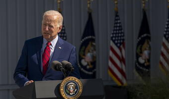 Biden zaszczepi się trzecią dawką przeciwko Covid-19