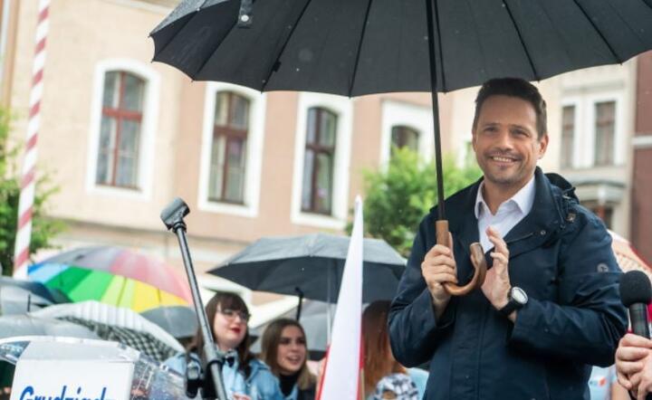Kandydat KO na urząd prezydenta RP Rafał Trzaskowski podczas spotkania z wyborcami, 29 bm. w Grudziądzu / autor: PAP/Tytus Żmijewski