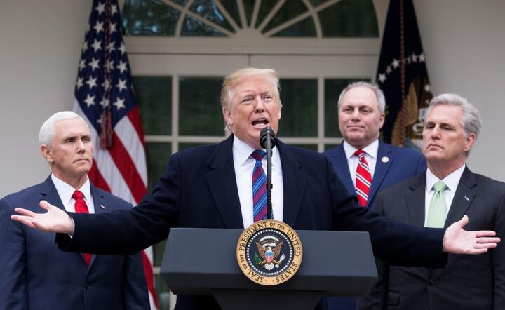 autor: PAP/EPA/MICHAEL REYNOLDS