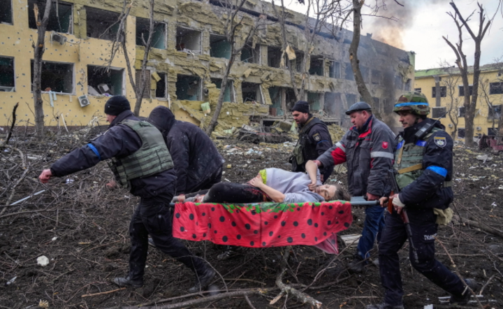 Ogłoszono zwycięzców konkursu World Press Photo 2023 / autor:  Evgeniy Maloletka/World Press Photo Foundation