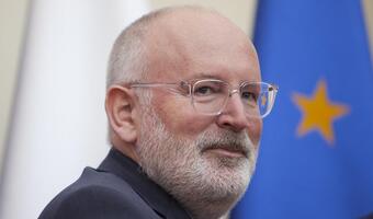 Timmermans chce ustanowić dzień ofiar zmian klimatu. "Cele polityczne"