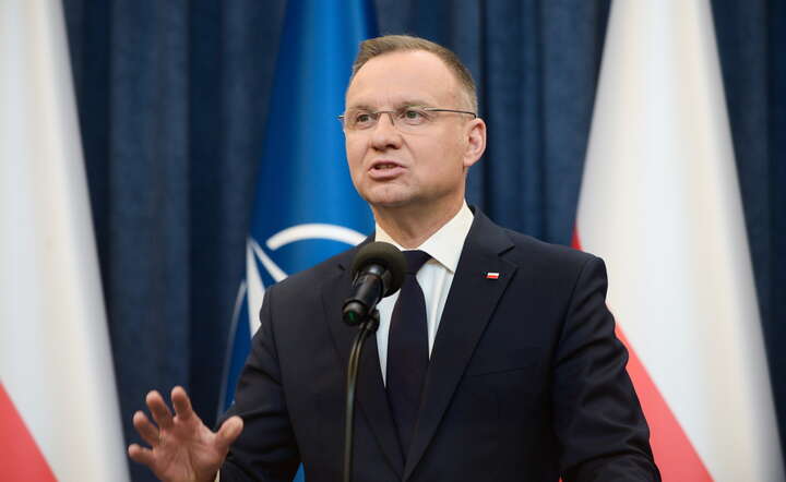Prezydent Andrzej Duda podczas wypowiedzi dla mediów / autor: Fot. PAP/Marcin Obara