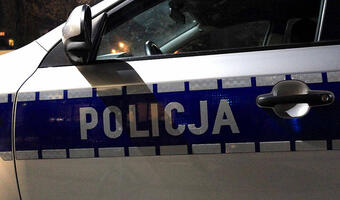 Dziś policjanci zamiast mandatu wręczają flagi