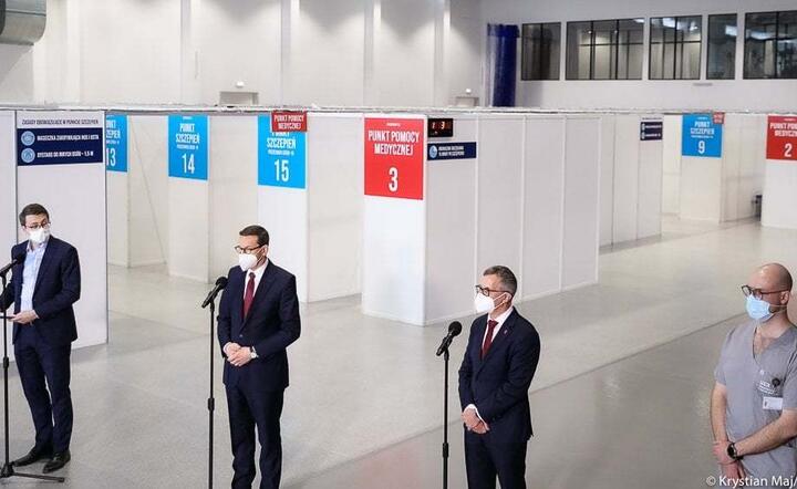 Mateusz Morawiecki apeluje o szczepienie się / autor: PAP