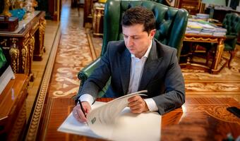 Zełenski zapowiada "adekwatną odpowiedź" na rozwój sytuacji na granicy