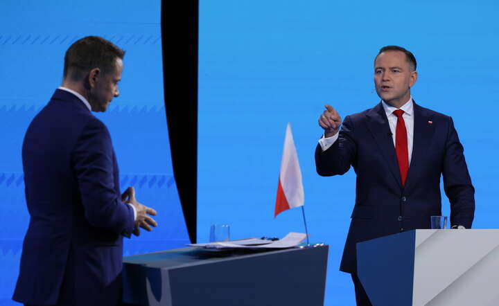 Prezes IPN Karol Nawrocki (P) i  prezydent Warszawy Rafał Trzaskowski (L) w piątkowej debacie telewizyjnej przed II turą wyborów prezydenta RP / autor: PAP/Paweł Supernak
