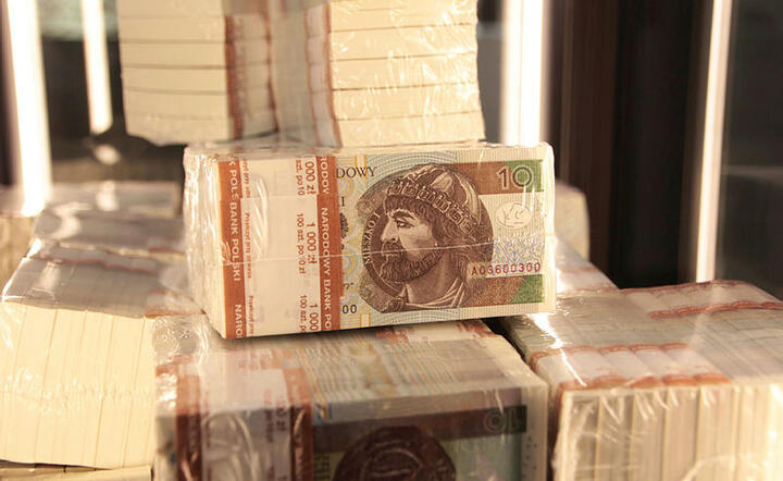pieniądze, banknoty / autor: Fratria