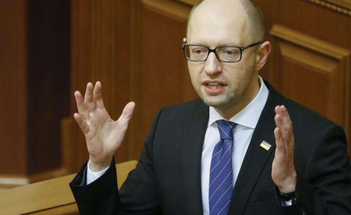 Premier Arsenij Jaceniuk, choć sam jest byłym ministrem finansów, ma niezłą zagwozdkę techniczną i polityczną z wierzycielem, jakim jest Moskwa fot. PAP/EPA/SERGEY DOLZHENKO