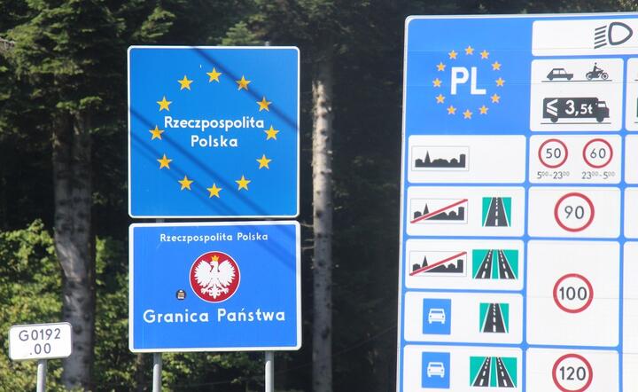 Czy osobom, które popierają inwazję rosyjską na Ukrainę należy wizy do krajów UE anulować, bądź ich nie przedłużać? / autor: Fratria / MK