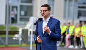Premier: Dzień Dziecka początkiem bezpiecznego poruszania  się po drogach