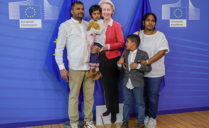 Ursula von der Leyen w poczekalni VIP Komisji Europejskiej, 06.05.2023 / autor: EPA/PAP