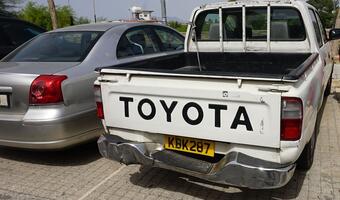 Sekret "wojennej" Toyoty: Ten samochód "walczy" na całym globie!