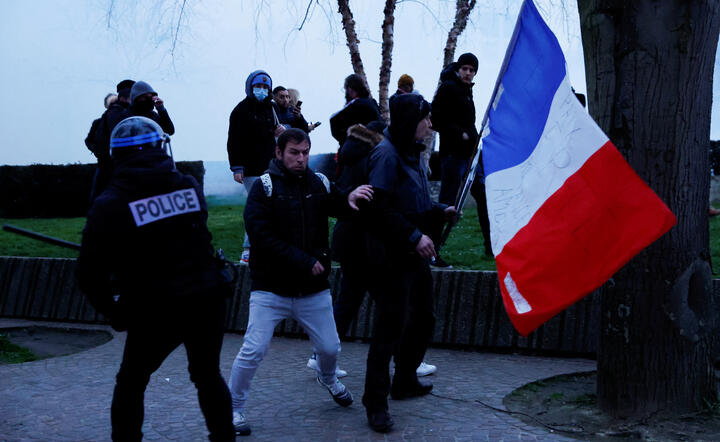 Protesty we Francji  / autor: REUTERS/Pascal Rossignol REFILE-