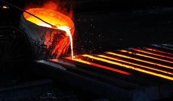 Stalowy gigant inwestuje w Polsce! Kupuje też legendę niemieckiego przemysłu!