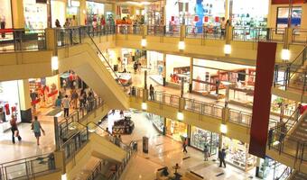 Kogo boli podatek od hipermarketów?