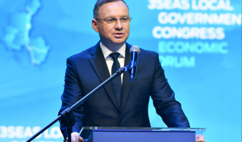 Prezydent: Losy świata ważą się teraz na Ukrainie