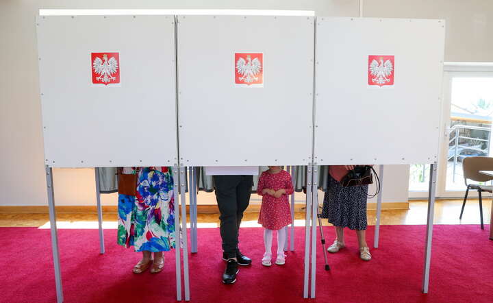 Pijany mąż zaufania w komisji wyborczej na Mazurach