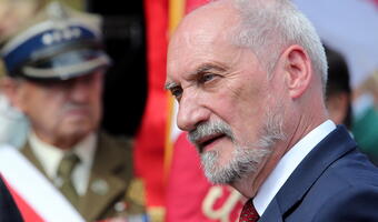 Macierewicz: obronność państwa wymaga własnego przemysłu zbrojeniowego