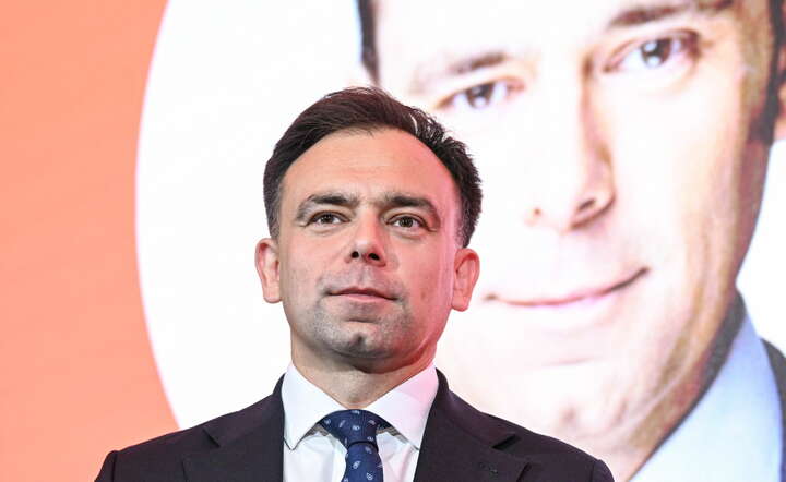 Minister finansów i gospodarki Andrzej Domański podczas konferencji prasowej w Centralnym Domu Technologii w Warszawie / autor: PAP/Radek Pietruszka