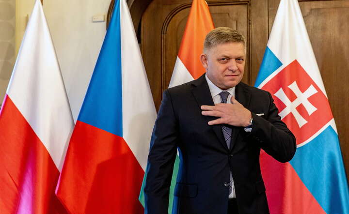 Stan Roberta Fico jest bardzo poważny / autor: MARTIN DIVISEK/EPA/PAP