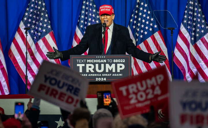 Donald Trump oferuje "złote buty". Znamy cenę