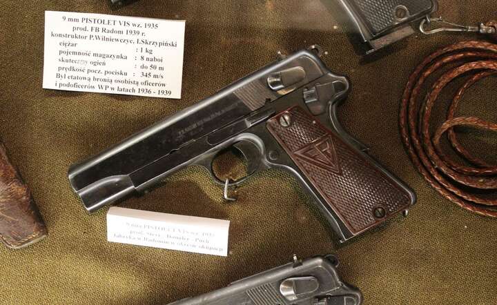 Pistolet VIS produkowany przez Fabrykę Broni / autor: fot. Fratria
