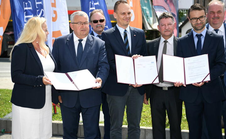 MIEJSCE PIASTOWE UMOWA NA DROGĘ EKSPRESOWĄ S19 / autor: PAP/Darek Delmanowicz