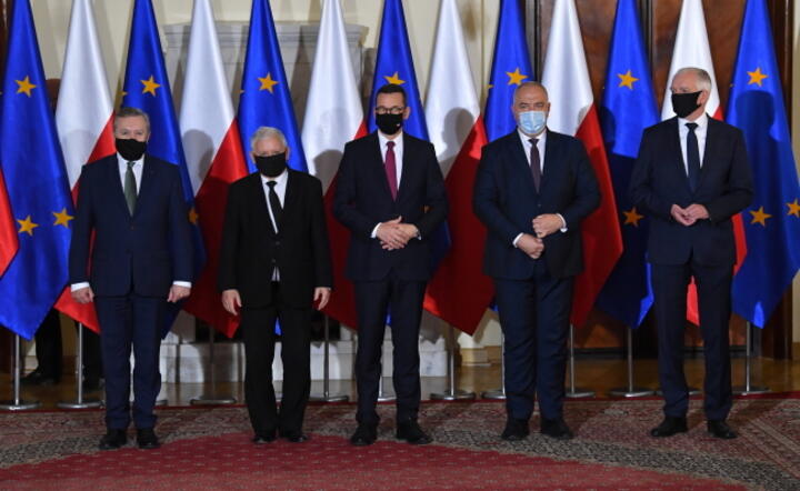Mateusz Morawiecki, Piotr Gliński, Jarosław Kaczyński, Jacek Sasin, Jarosław Gowin / autor: PAP/ Radek Pietruszka