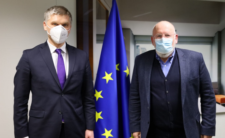 Nowak w Brukseli: Zielona transformacja nie może hamować biznesu