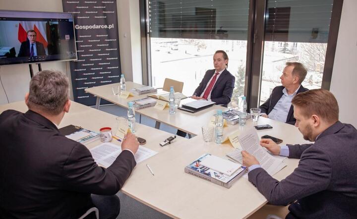 Lider pokazuje drogę do skutecznej, zrównoważonej i bezpiecznej transformacji