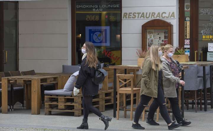 Maj 2020 r. Restauracja na Nowym Świecie w Warszawie.  / autor: fot. Fratria / Andrzej Wiktor