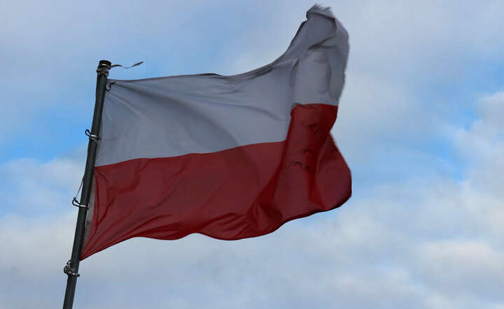 Fladze państwowej należy się szacunek / autor: MK/Fratria