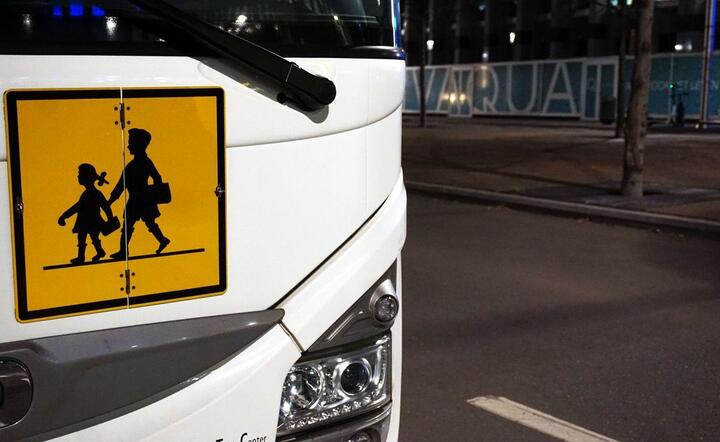 Zakaz smartfonów w szkołach? Co dopuszcza prawo?