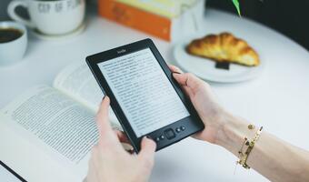 Amazon Kindle z lukami bezpieczeństwa