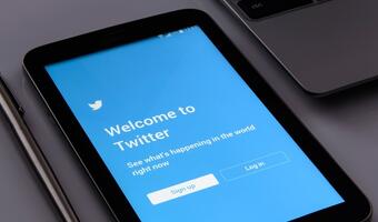 Twitter cienko "zaćwierka"...